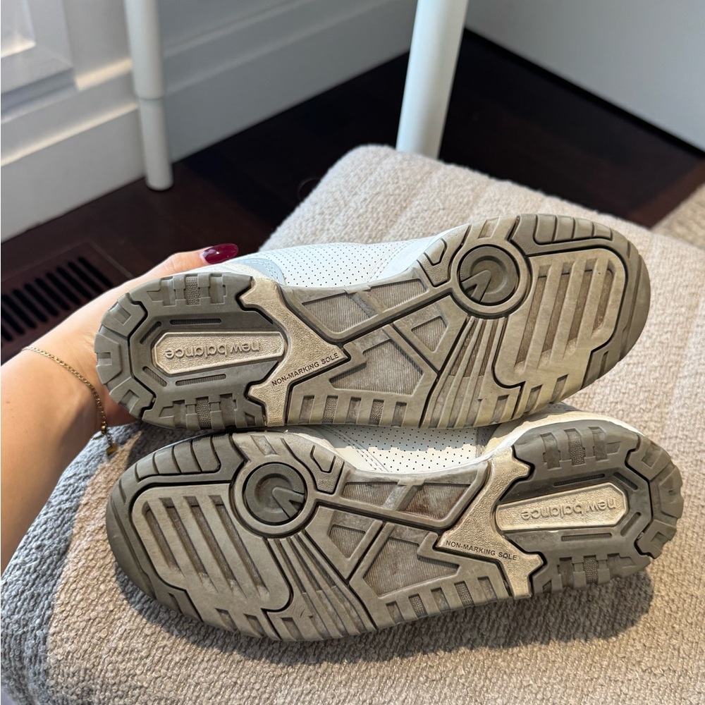 New Balance 550 White and Gray Sneakers - Picture 4 of 4